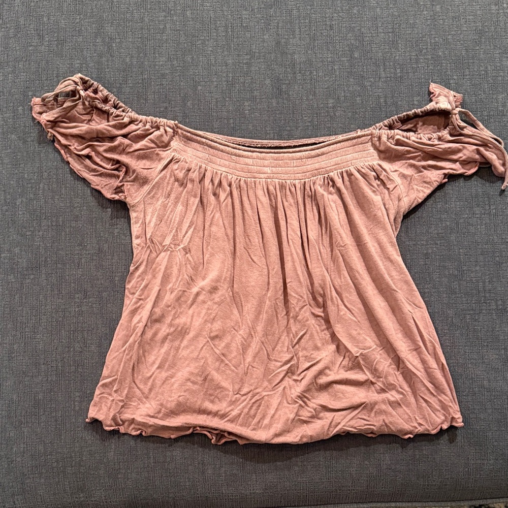AEO Soft & Sexy Off-Shoulder Blouse in Soft Pink Blouse